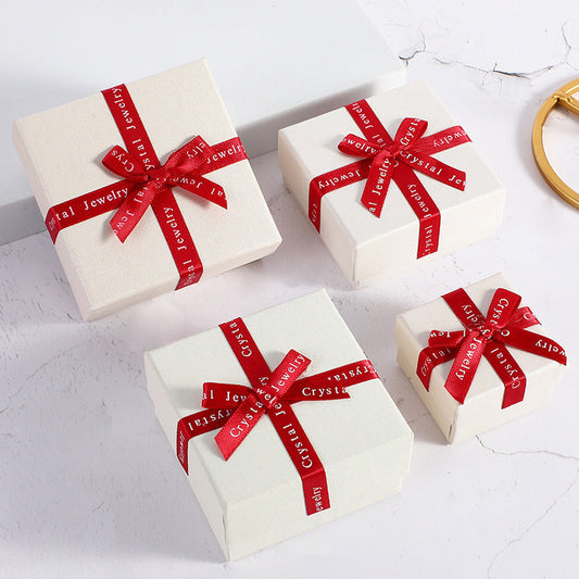 Mer enn bare en eske. Det er den første delen av gaven din🎁
